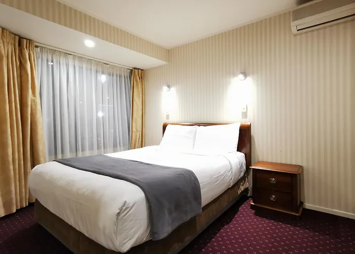 Cornwall Park Motor Inn